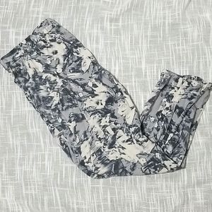Fabletics Capri Joggers